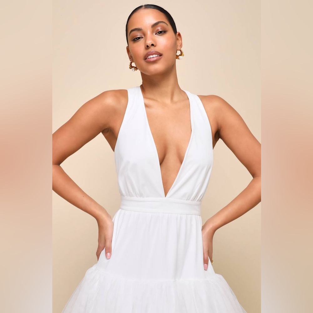 NWT Tier-ly Divine White Tulle V-Neck Tiered Maxi Dress - Picture 5 of 6